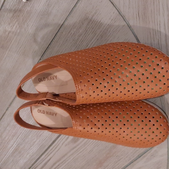 Old Navy Star Clogs - Picture 4 of 5